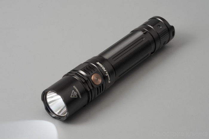 Ручной фонарь Fenix PD36R