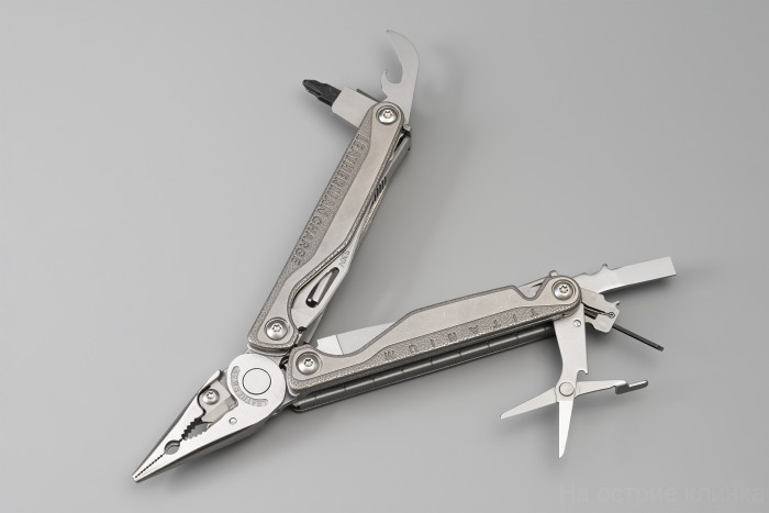 Мультитул Leatherman Charge Plus TTi 832528 (19 функций) с чехлом